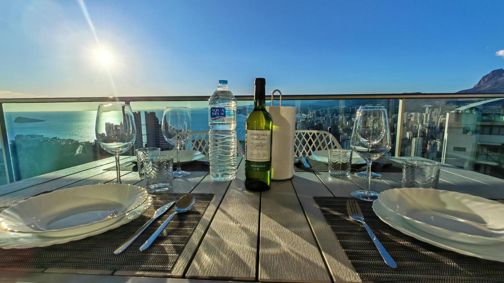 Skyline Floor 28 Sea Views Apartment Benidorm Bagian luar foto