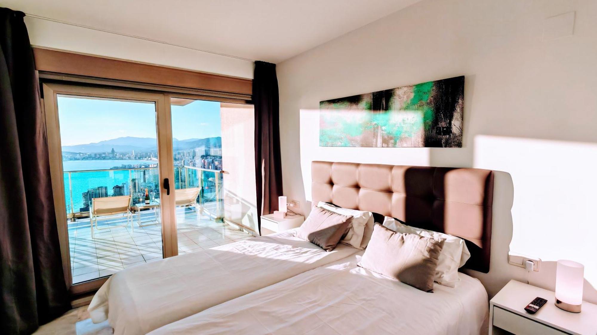 Skyline Floor 28 Sea Views Apartment Benidorm Bagian luar foto