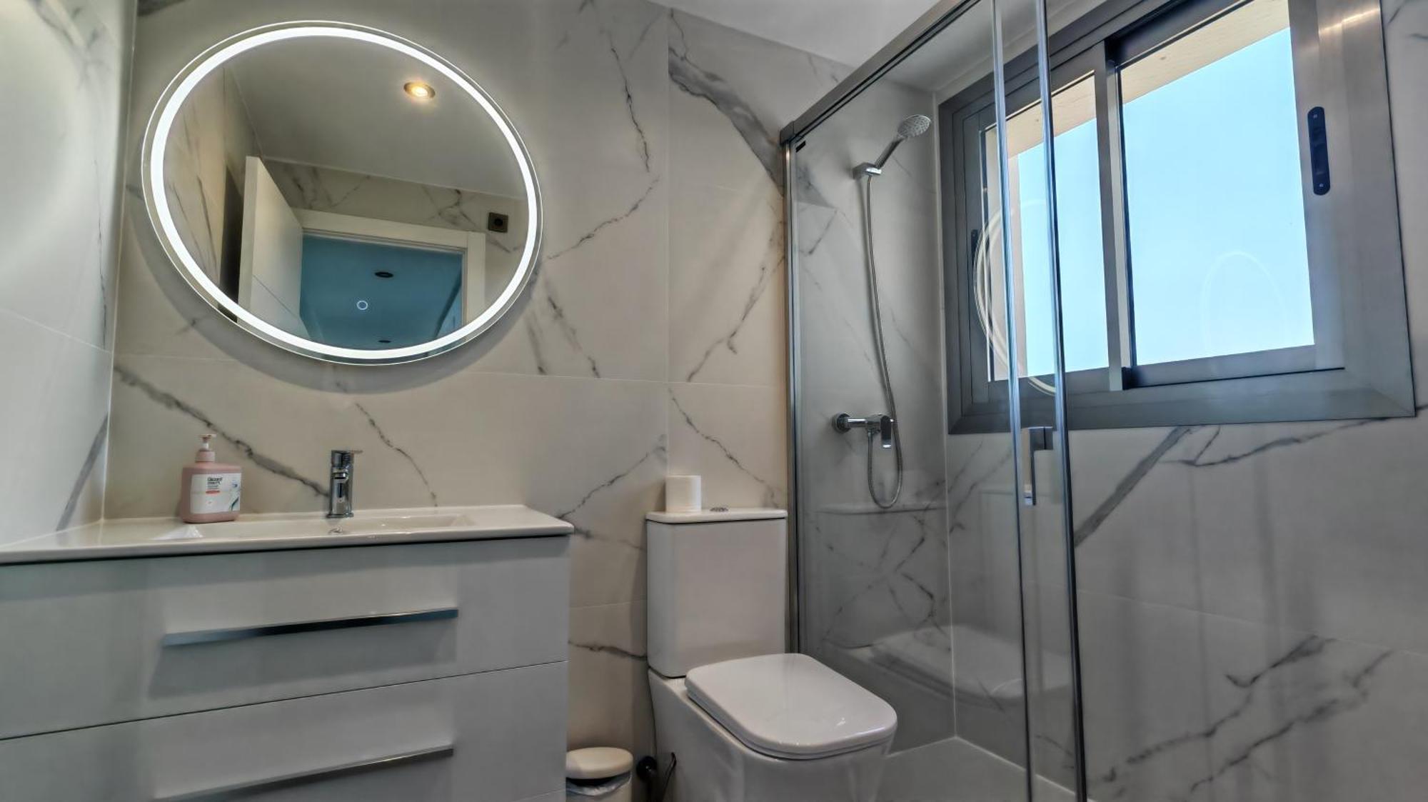 Skyline Floor 28 Sea Views Apartment Benidorm Bagian luar foto