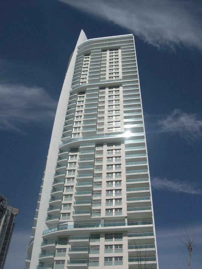 Skyline Floor 28 Sea Views Apartment Benidorm Bagian luar foto